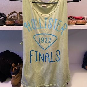 sleeveless shirt.